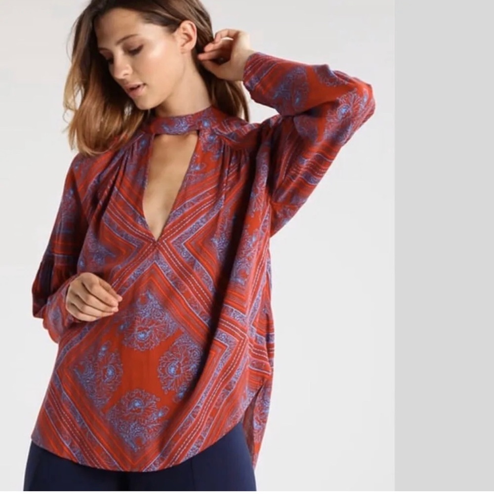 Free People Walking On a Dream Cut-Out Choker Tunic Top  Red